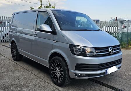 VOLKSWAGEN TRANSPORTER 2.0 TDI T32 BlueMotion Tech Highline 